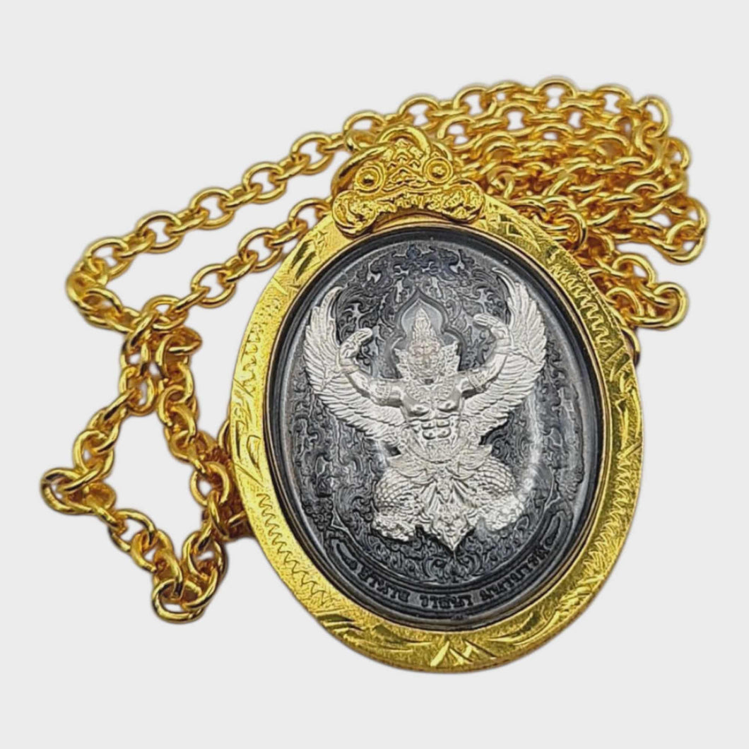 Thai amulet rian Phaya Krut Garuda, Chokelarp Baramee edition Lp Liang Wat Jomkade