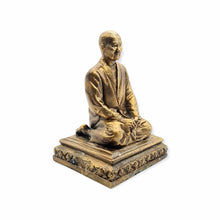 Thai amulet mini bucha statue Home Worship Maechee Boon Ruen Wat Arwut Grant Wishes Prosperity Wat Arwut