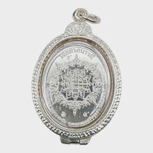 Thai amulet rian Phaya Krut Garuda, Chokelarp Baramee edition Lp Liang Wat Jomkade