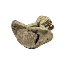 Thai Amulet Phra Pidta Lokuttara LP Phat Alpaca Holy Powder Code 285 Wealth Protection Lucky Charm