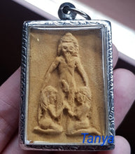 Thai amulets Chee Pleay Strong Love Lust Love Ttraction Say Lang Boost up Sex emotion Aj. Petch.
