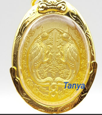 Thai amulets Salika back Sumpoathong blessed by Kruba Krissana. Ruay Negrn Thong edition